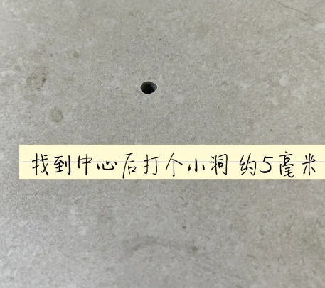 武川瓷砖空鼓维修公司专业解答在瓷砖铺贴过程中，如果砂料搅拌不均匀，将会带来以下问题